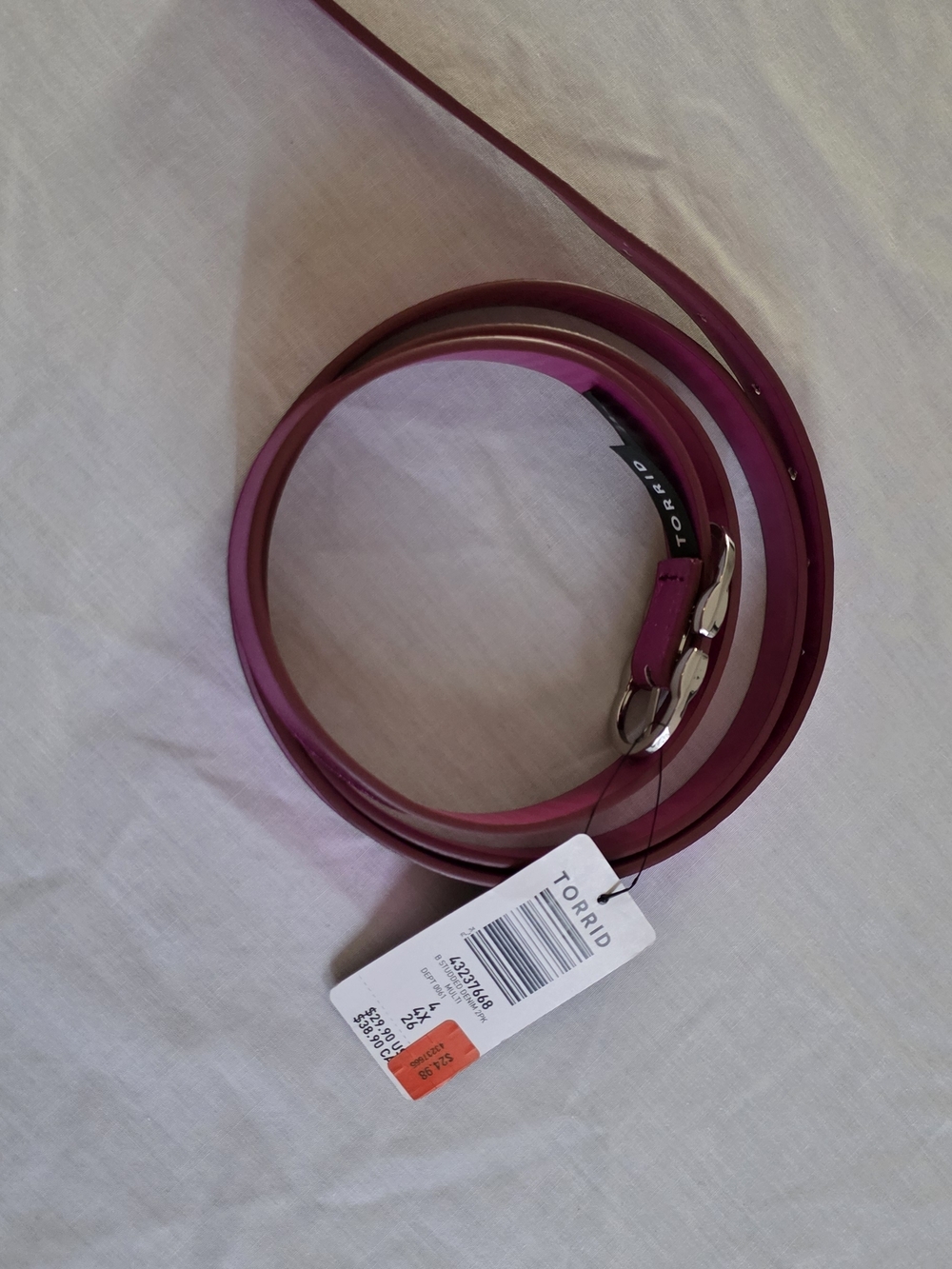 torrid Sz 4xl Metallic Fuchsia Narrow Belt with Silver Buckle - Picture 3 of 3